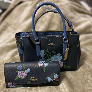 Coach cross body purse and wallet